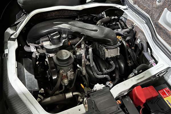 2016 Toyota Hiace TRH200V