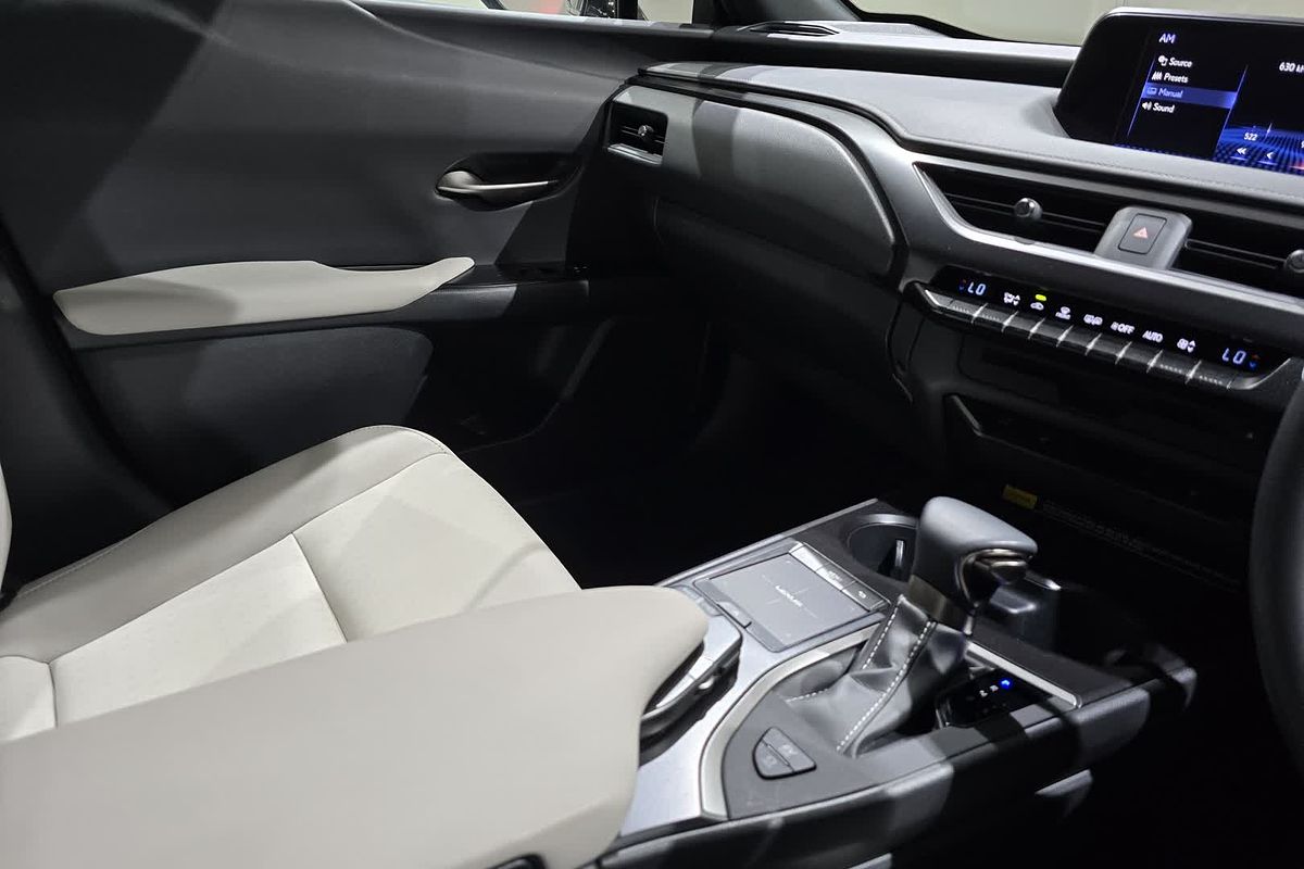 2021 Lexus UX250h UX250h Luxury 2.0L Hybrid Auto E-CVT SUV MZAH10R