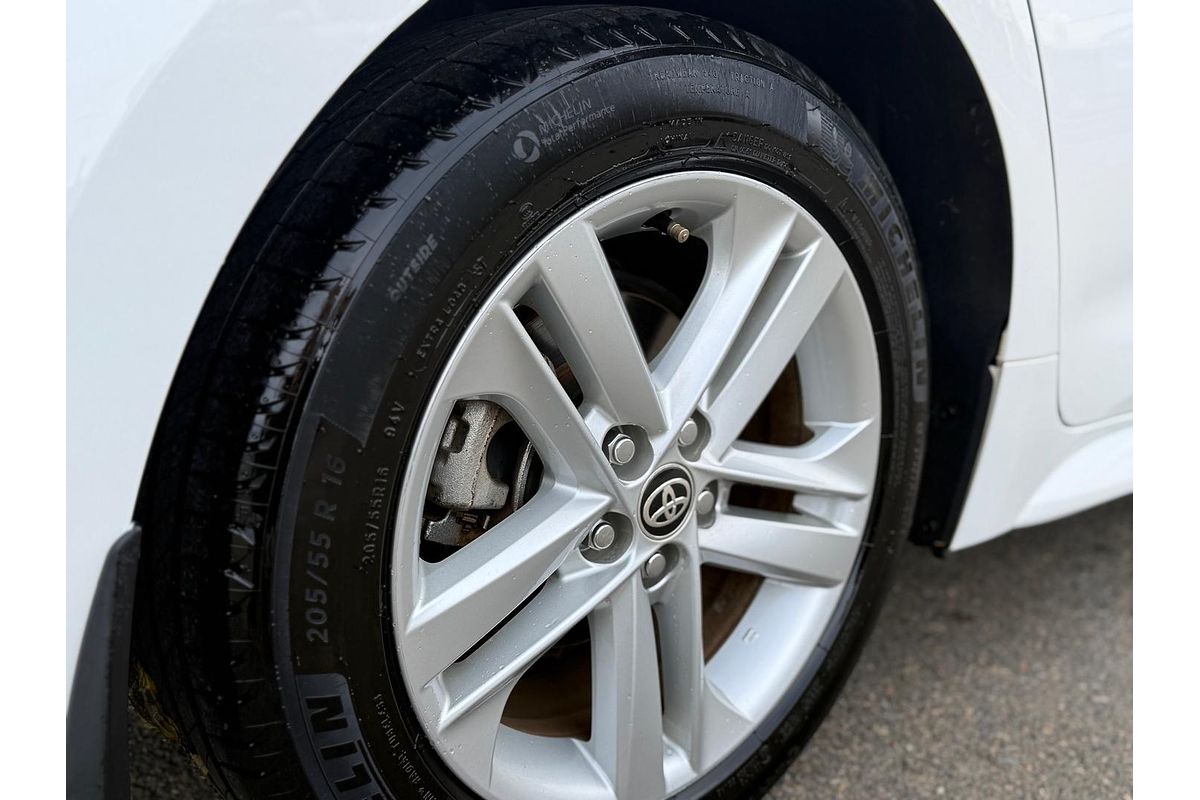 2022 Toyota Corolla Ascent Sport Hybrid ZWE211R