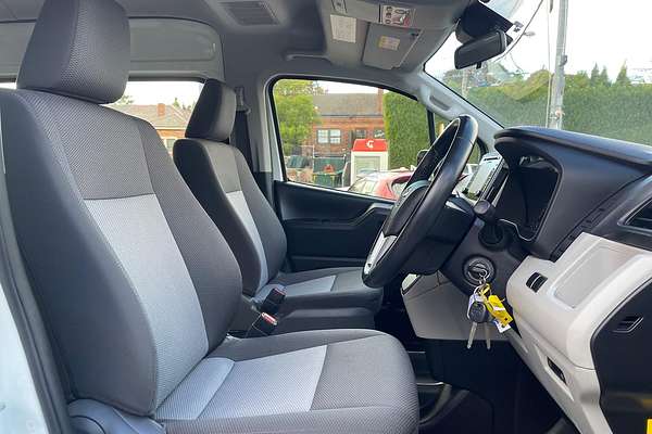 2019 Toyota Hiace Commuter GDH322R ELWB High Roof