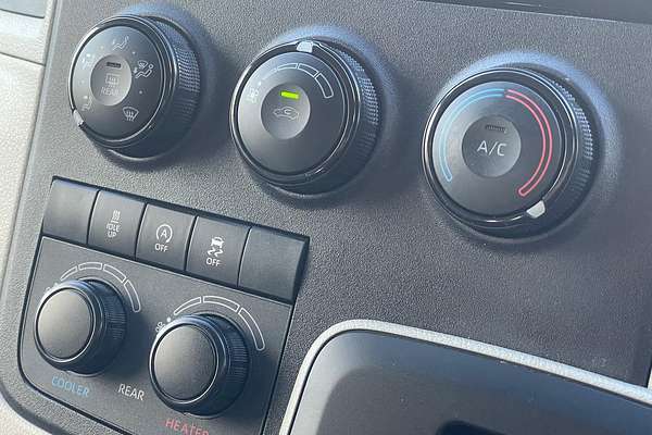 2019 Toyota Hiace Commuter GDH322R ELWB High Roof