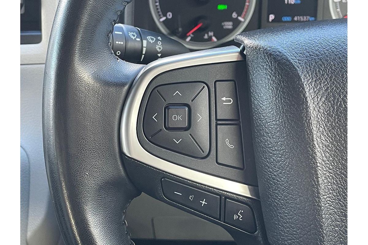 2019 Toyota Hiace Commuter GDH322R ELWB High Roof