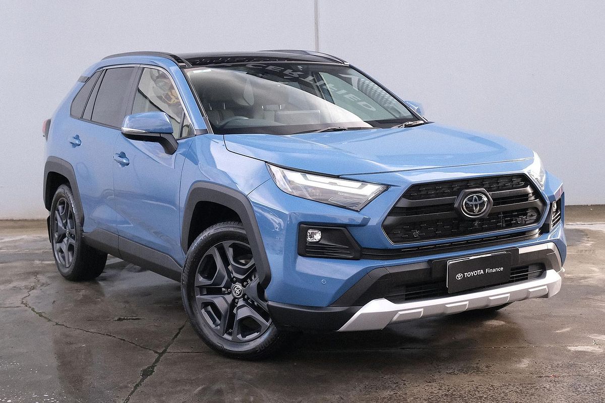 2024 Toyota RAV4 Edge AXAA54R