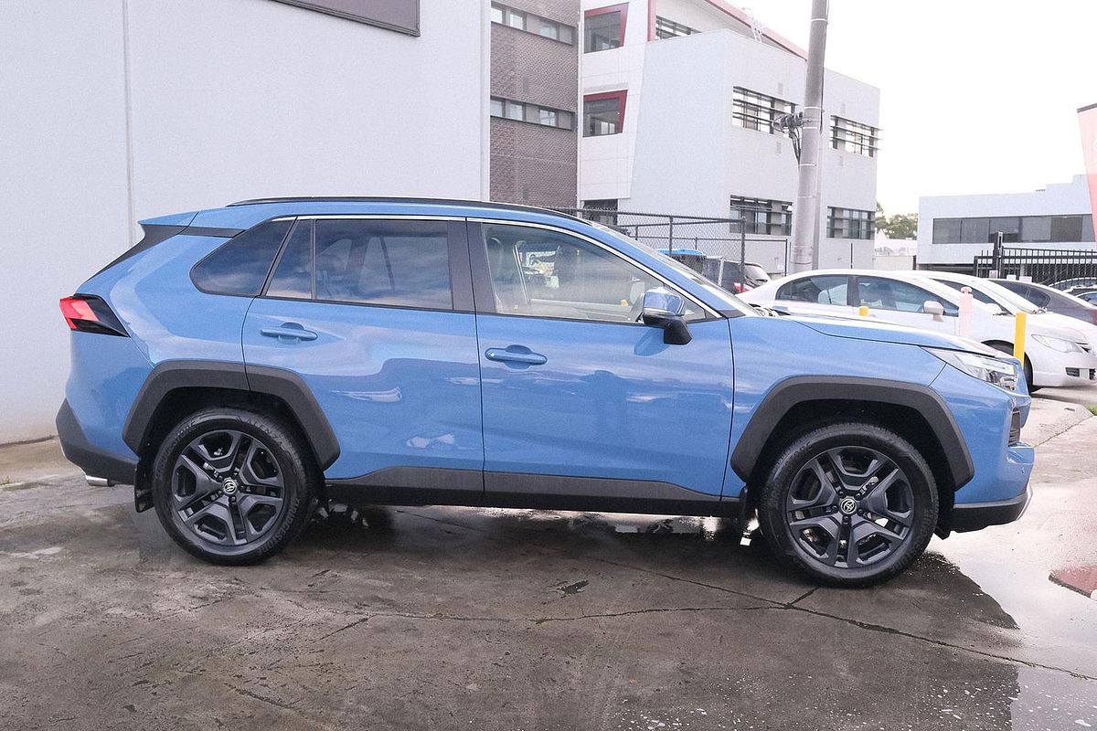 2024 Toyota RAV4 Edge AXAA54R