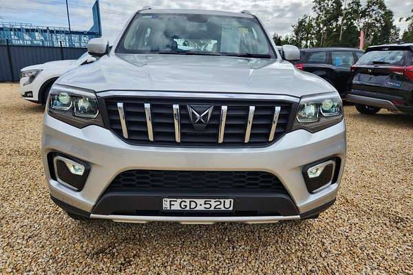 2023 Mahindra Scorpio Z8