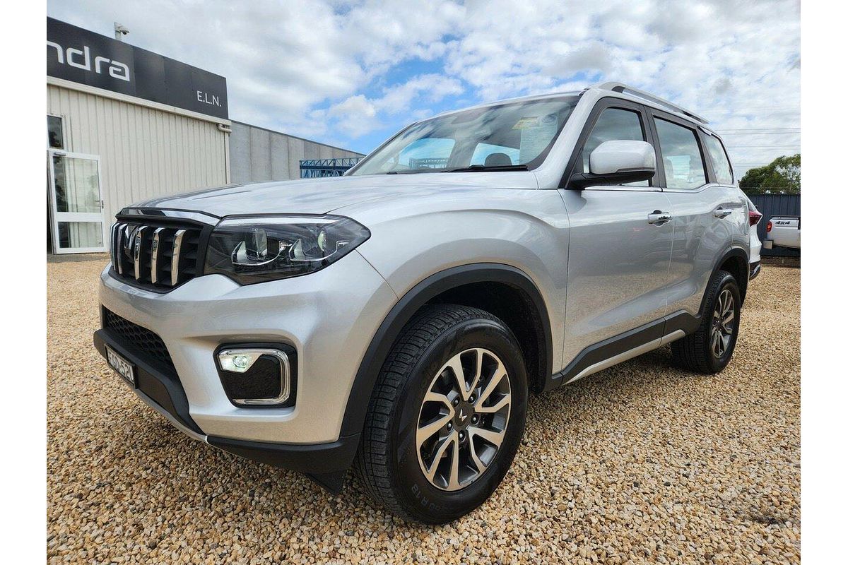 2023 Mahindra Scorpio Z8