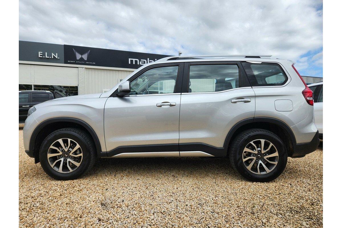 2023 Mahindra Scorpio Z8