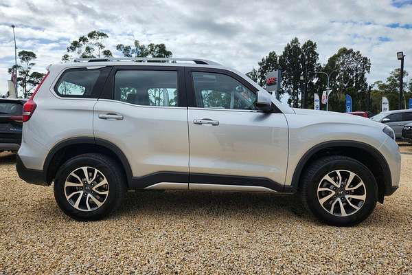 2023 Mahindra Scorpio Z8