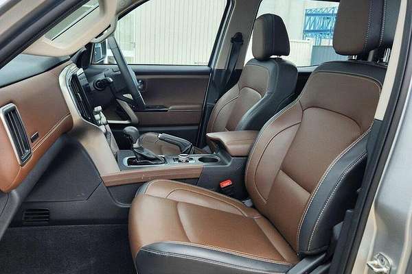 2023 Mahindra Scorpio Z8