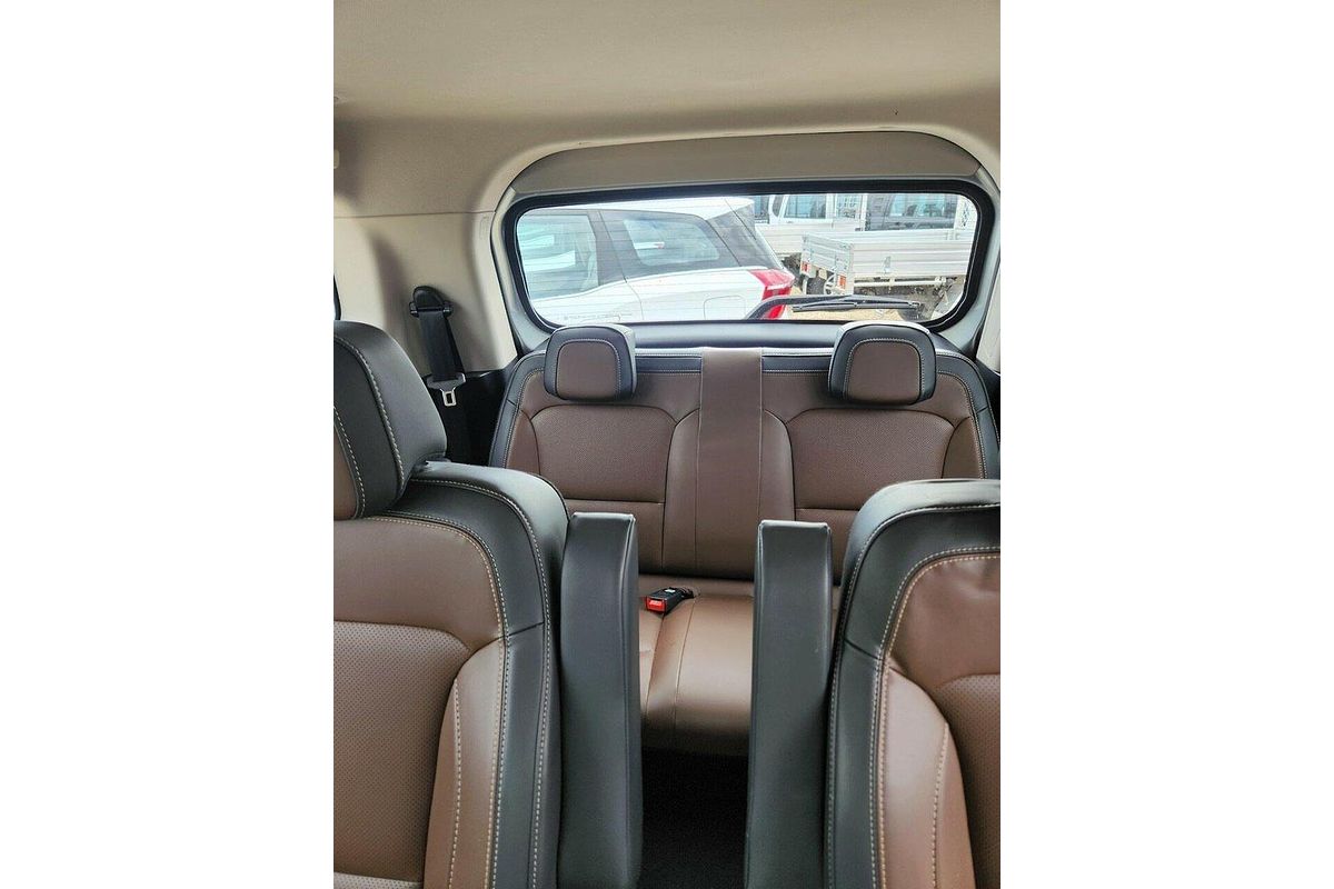 2023 Mahindra Scorpio Z8