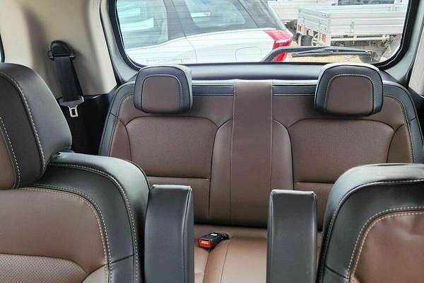 2023 Mahindra Scorpio Z8