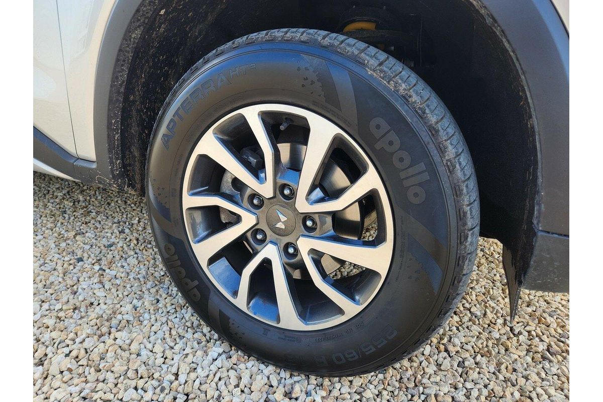 2023 Mahindra Scorpio Z8