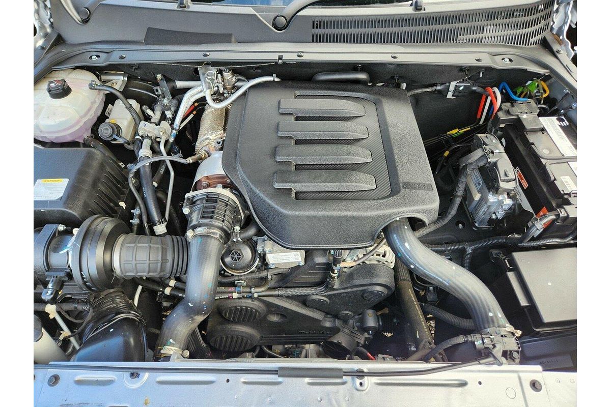 2023 Mahindra Scorpio Z8