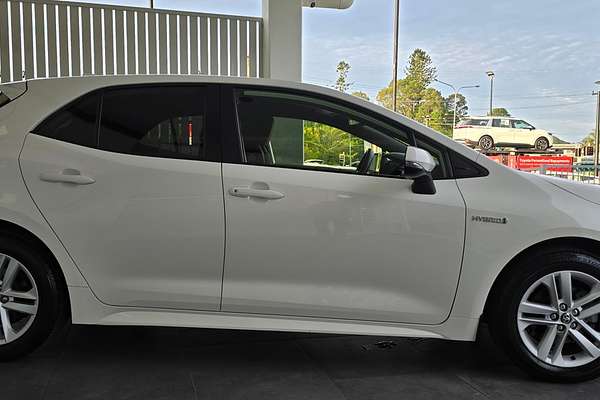 2020 Toyota Corolla SX Hybrid ZWE211R