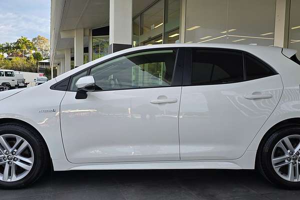 2020 Toyota Corolla SX Hybrid ZWE211R