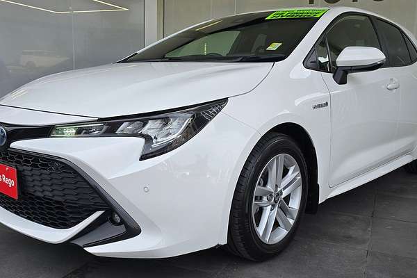 2020 Toyota Corolla SX Hybrid ZWE211R