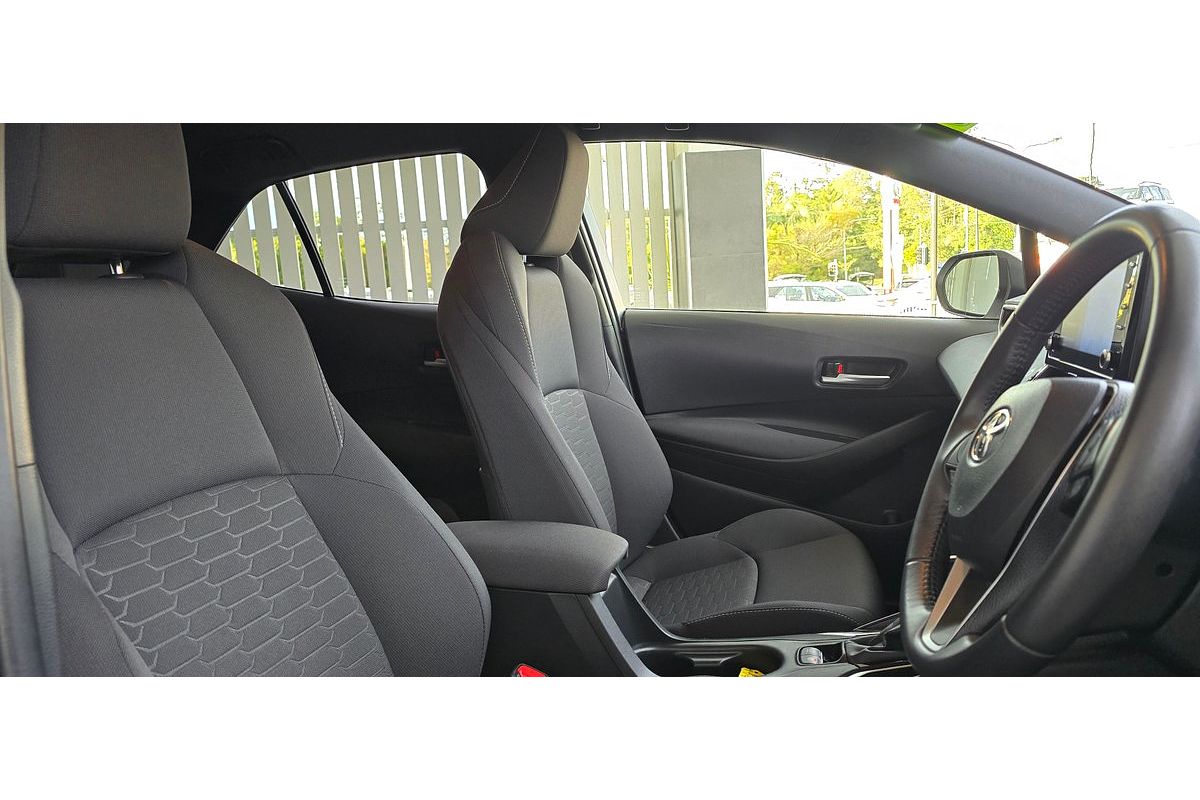 2020 Toyota Corolla SX Hybrid ZWE211R