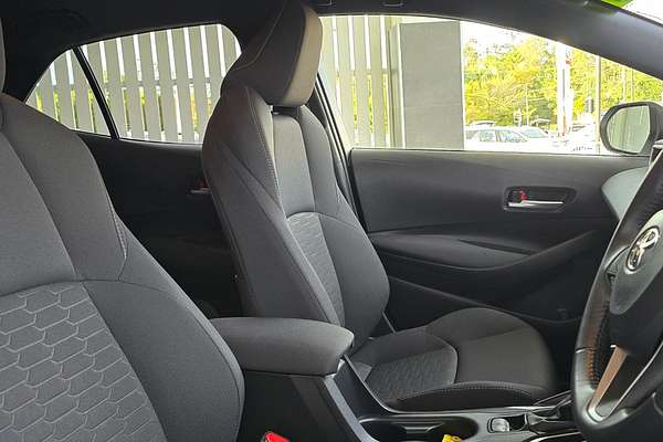 2020 Toyota Corolla SX Hybrid ZWE211R
