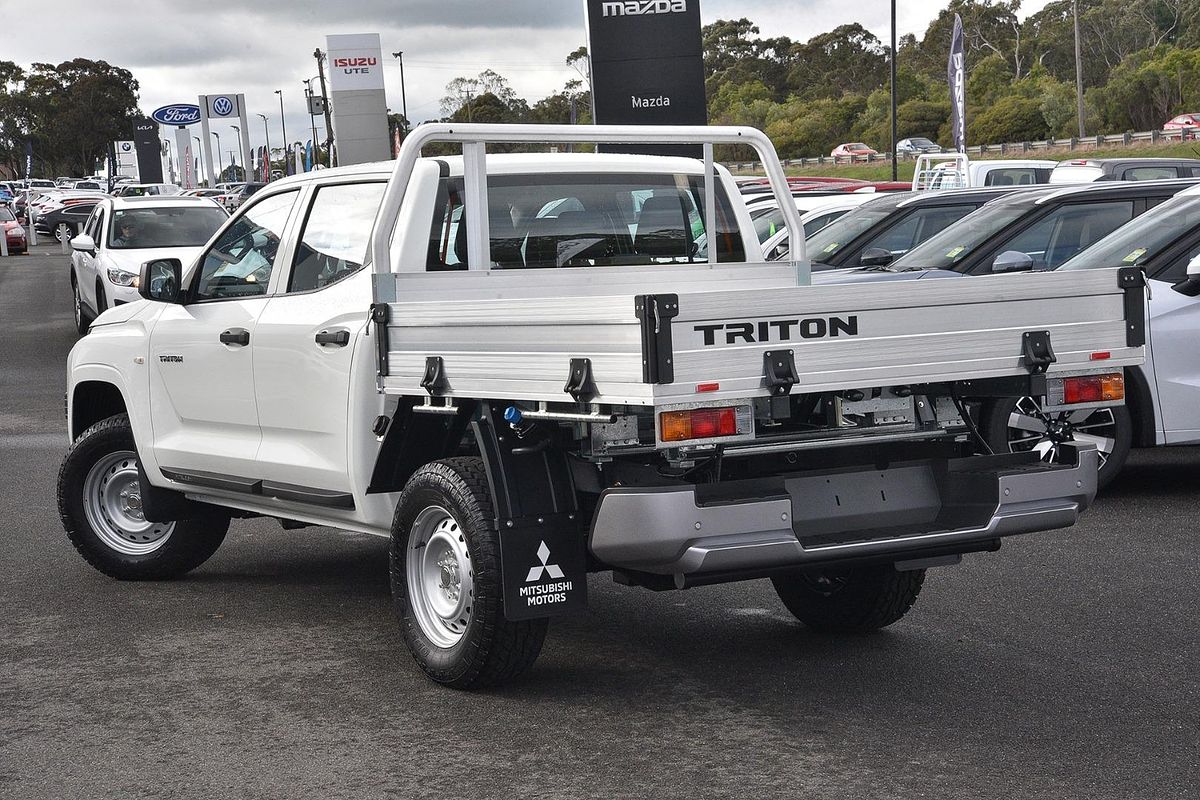 2025 Mitsubishi Triton GLX MV 4X4