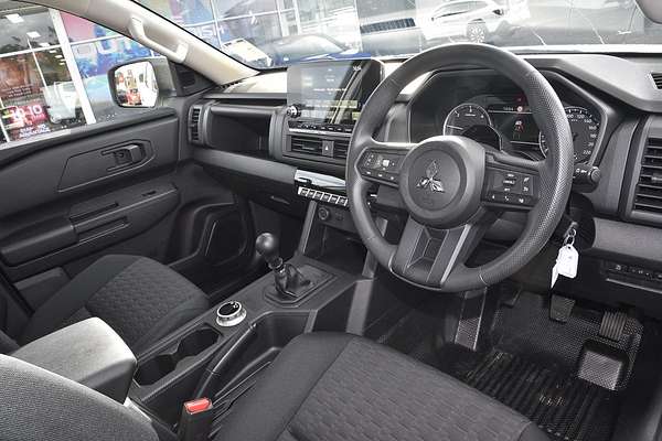 2025 Mitsubishi Triton GLX MV 4X4