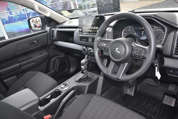 2025 Mitsubishi Triton GLX MV 4X4