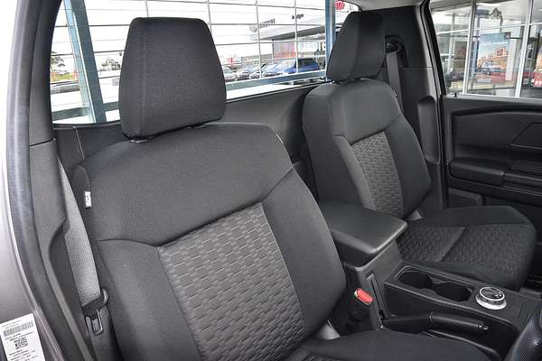 2025 Mitsubishi Triton GLX MV 4X4