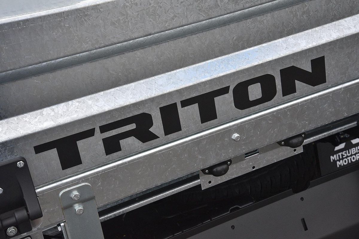 2025 Mitsubishi Triton GLX MV 4X4