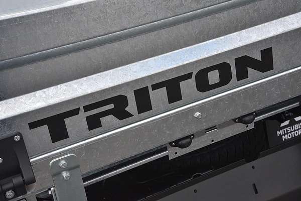 2025 Mitsubishi Triton GLX MV 4X4