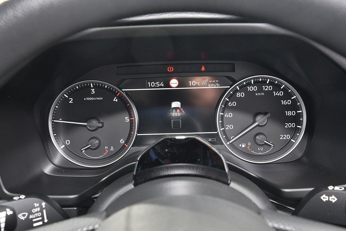 2025 Mitsubishi Triton GLX MV 4X4