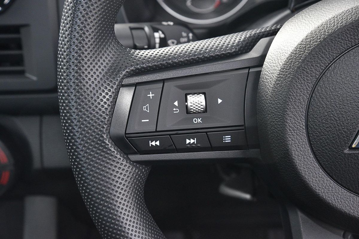 2025 Mitsubishi Triton GLX MV 4X4