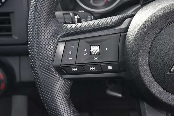 2025 Mitsubishi Triton GLX MV 4X4