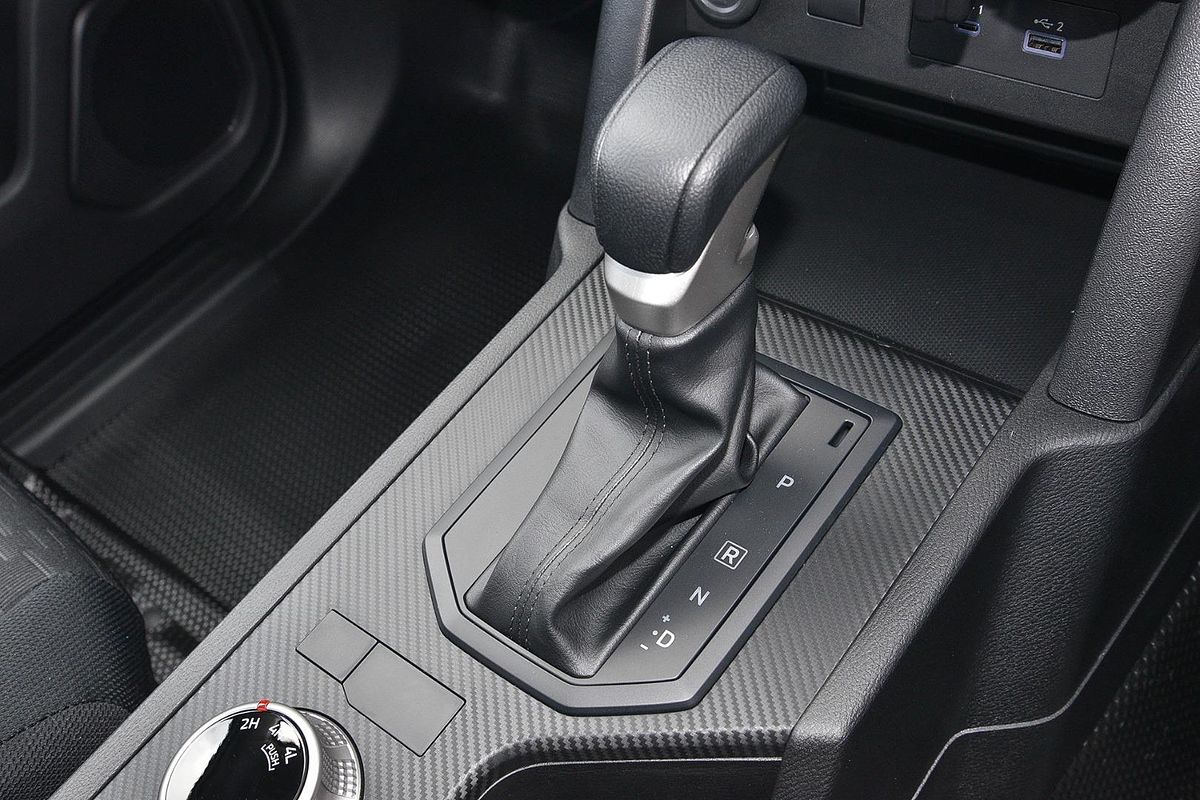 2025 Mitsubishi Triton GLX MV 4X4