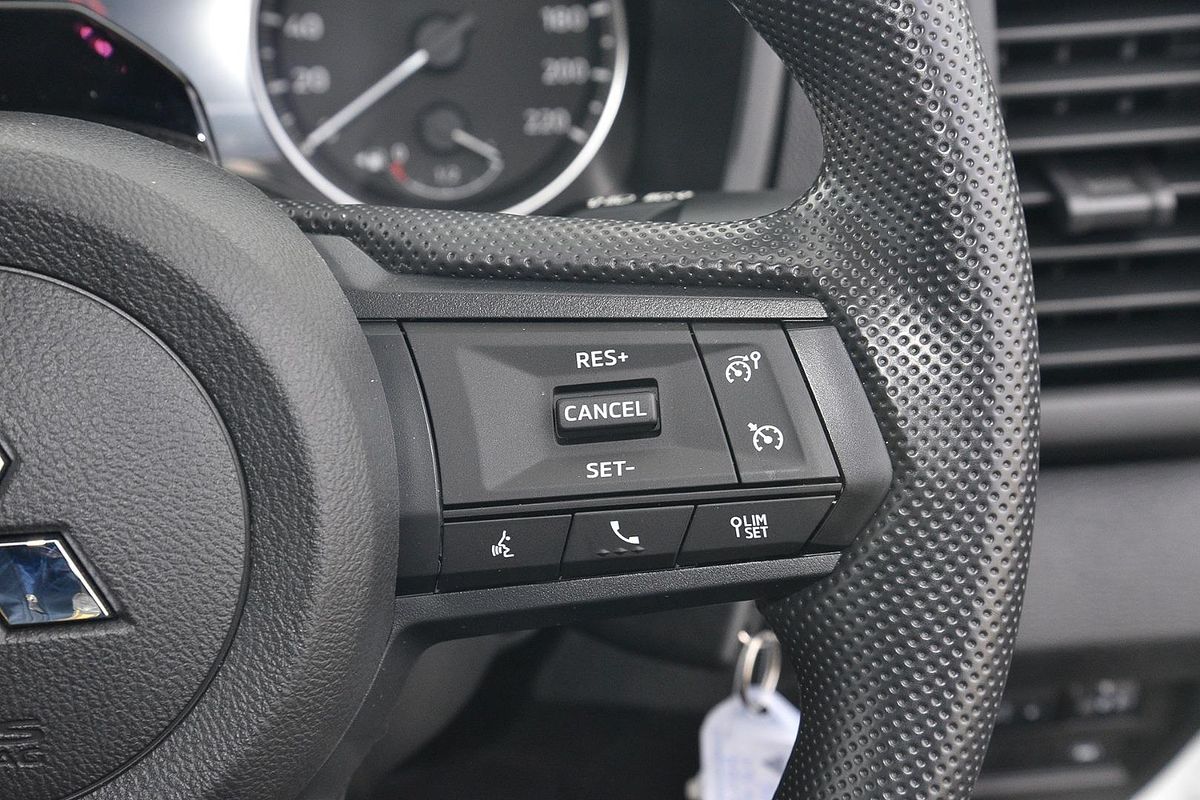 2025 Mitsubishi Triton GLX MV 4X4