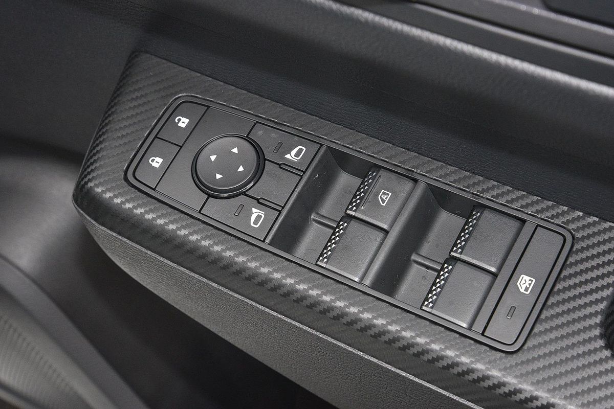 2025 Mitsubishi Triton GLX MV 4X4