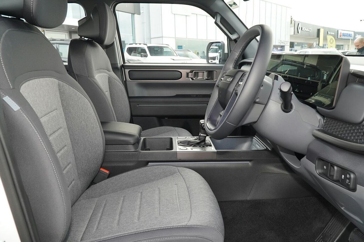 2025 Kia Tasman SX TK 4X4