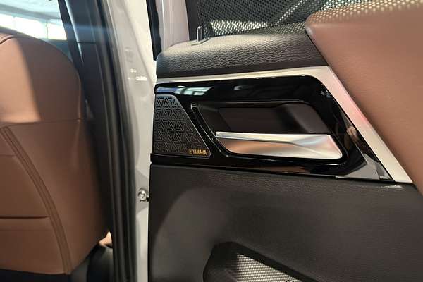 2025 Mitsubishi Outlander Exceed Tourer ZM
