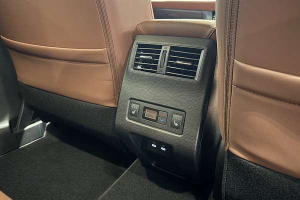 2025 Mitsubishi Outlander Exceed Tourer ZM