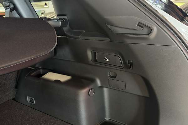 2025 Mitsubishi Outlander Exceed Tourer ZM