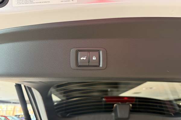 2025 Mitsubishi Outlander Exceed Tourer ZM