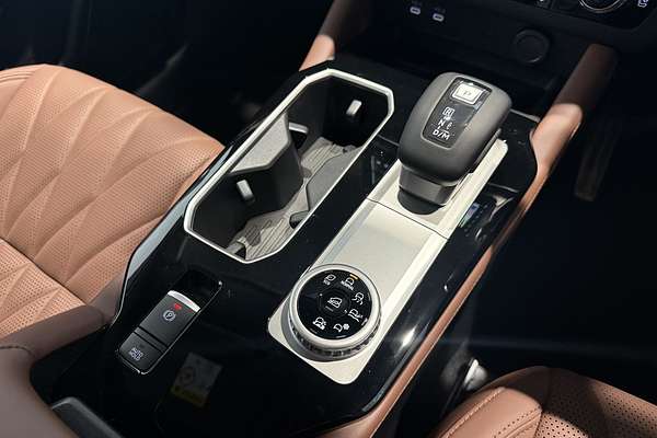 2025 Mitsubishi Outlander Exceed Tourer ZM