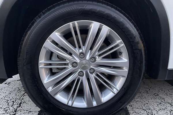 2024 Mitsubishi Outlander ES ZM