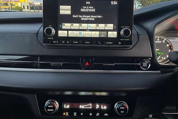 2024 Mitsubishi Outlander ES ZM