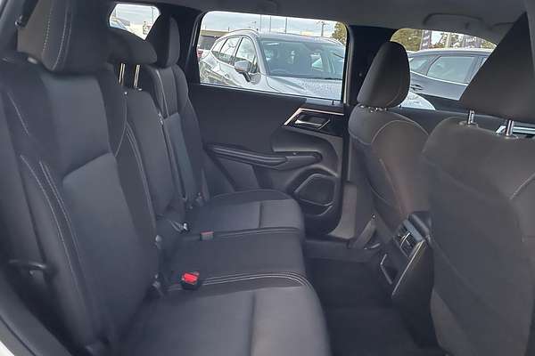 2024 Mitsubishi Outlander ES ZM