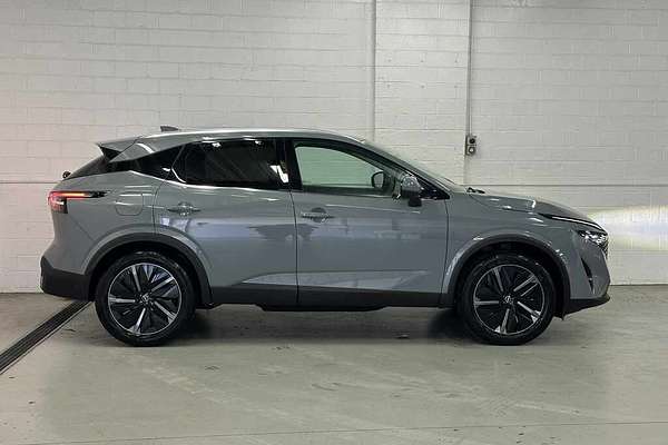 2025 Nissan QASHQAI Ti J12