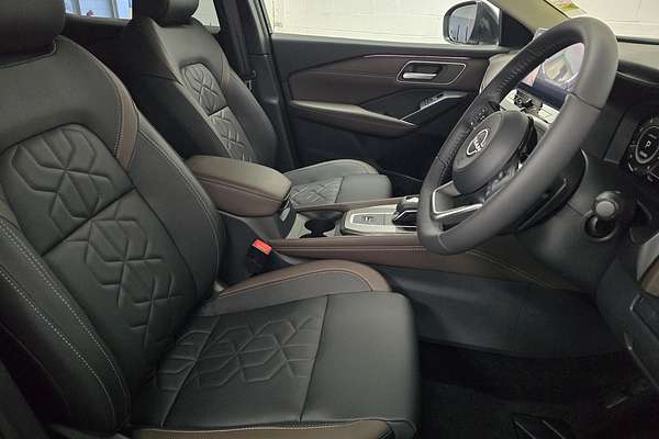 2025 Nissan QASHQAI Ti J12