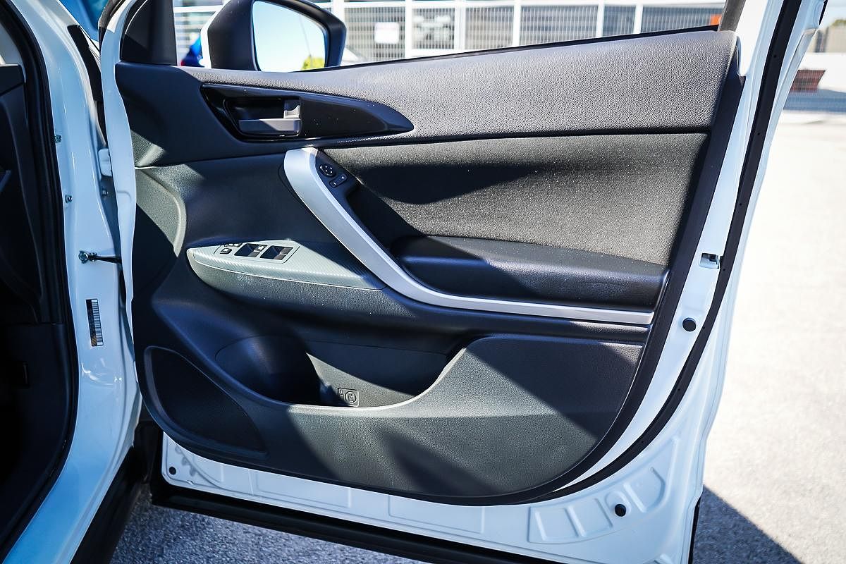 2023 Mitsubishi Eclipse Cross ES YB