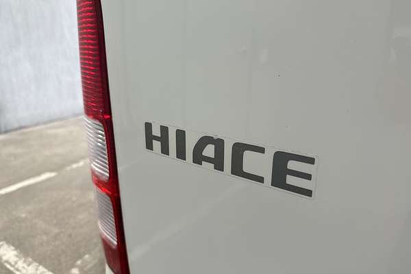 2018 Toyota Hiace TRH201R LWB