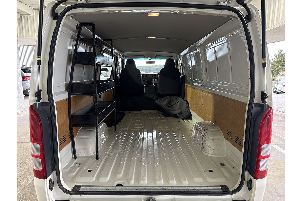 2018 Toyota Hiace TRH201R LWB