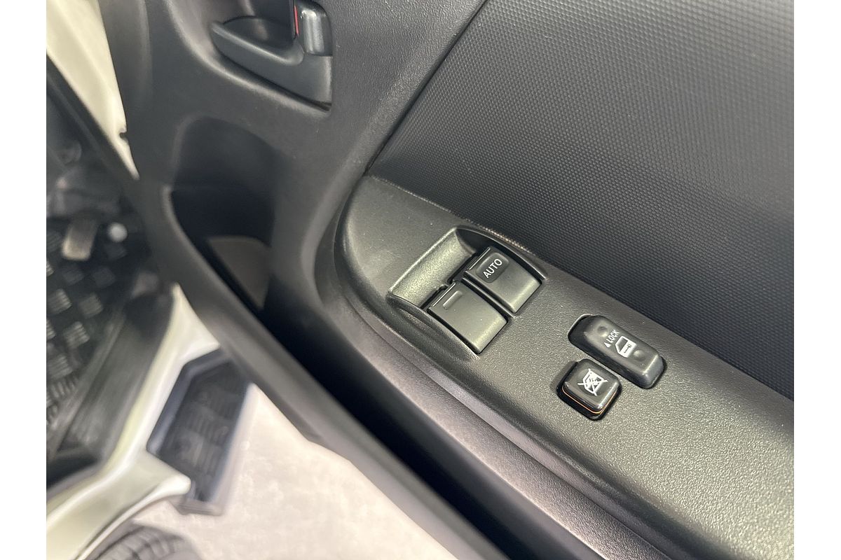 2018 Toyota Hiace TRH201R LWB