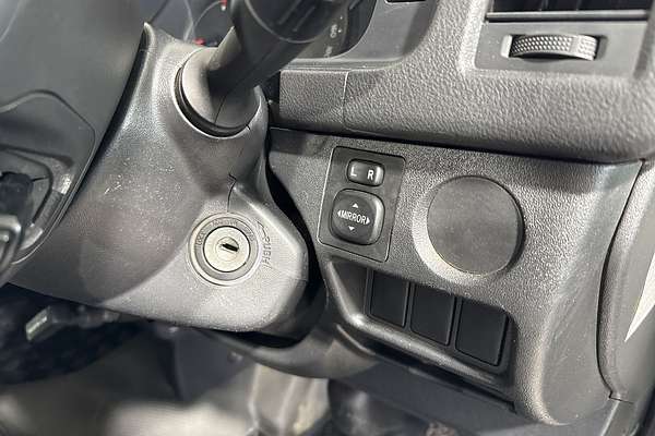 2018 Toyota Hiace TRH201R LWB